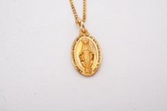 Vintage Gold Filled Mother Mary Religious Medal Necklace 17.75″