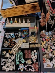HUGE *REPAIR~HARVEST~CRAFT* Vintage & Costume Jewelry Lot RS * 350+ PCS 14+ Lbs