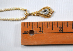 Vtg Signed 1928 Gold Tone Faux Pearl Necklace Drop Teardrop Pendant Rhinestone