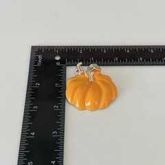 Ladies Orange Enamel Pumpkin Gold Tone Fall Autumn Brooch Pin Pendant