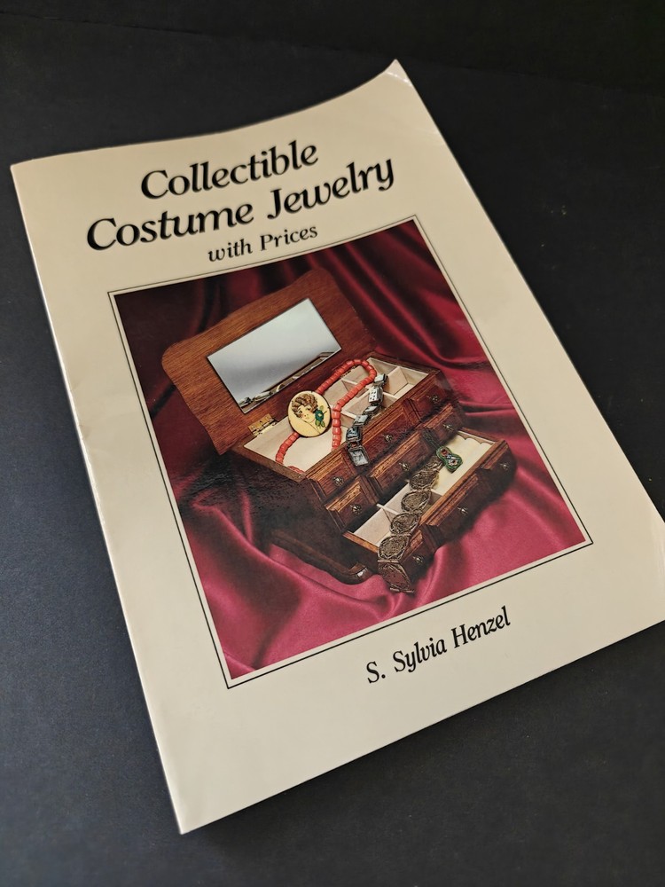 Collectible Costume & Fashion Jewelry 1925- 75 Reference Books