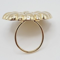 Jeri Lou Gold Tone Floral Like Curved Ridge Gold Tone Vintage Scarf Ring Clip