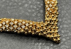 Rare Ciner Gold Tone Encrusted Crystal Rhinestone Thick V Shape Choker Necklace