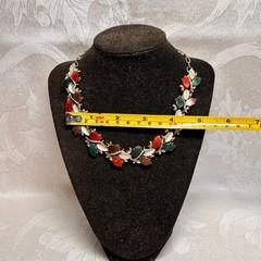 NECKLACE Thermoset fall autumn colors goldtone metal hook clasp vintage 15 1/2″