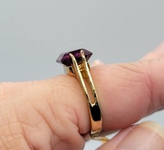 Vtg Sz 8 Ring Lg Purple Cubic Zirconia 18KGE Gold Electroplated Jewelry StyL2
