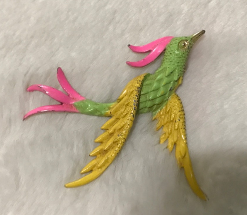 Vintage Metal Whimsical Colorful Bird (Roadrunner ?) Brooch Gold Tone
