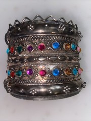 Moroccan 2” Wide Ornate Silver Tone Faux Stones Hinged Belly Dance BRACELET