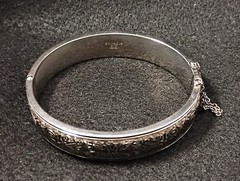 BB Binder Brothers Sterling Hinged Bangle Bracelet Etched Ornate w/ safety chain