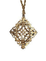 Vintage 23″ Gold Tone Rope Chain Necklace w/ Cameo Medallion Pendant
