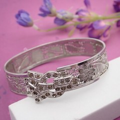 Art Deco Rhodium Filigree Floral Rhinestone Tension Close 6 3/4″ Bangle Bracelet