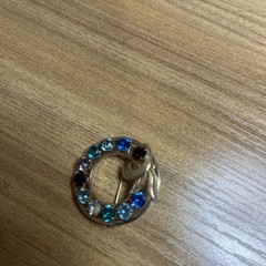 VTG VAN DELL 1/20th 12k GOLD FILLED Circle Brooch Pin MULTI-COLOR RHINESTONES