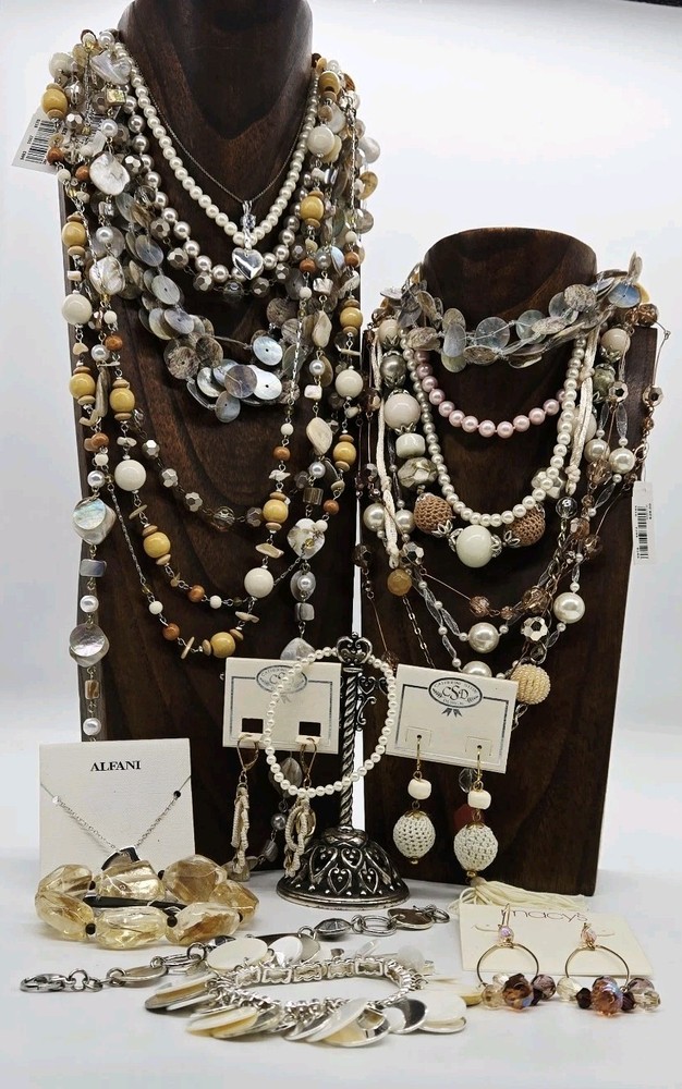 Jewelry Lot Vintage to NOW Necklace Bracelet Earrings Pearlized Shell 21 pc LOT
