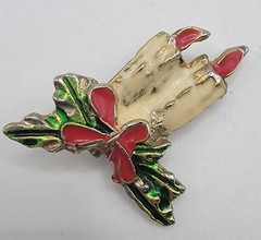 Vintage Gold Tone ENAMEL Fashion Brooch Pin Jewelry CHRISTMAS CANDLES