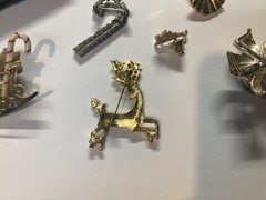 Vintage Lot 8 Christmas Brooch Pins AVON Angel Nativity Tree ROMAN Bow Reindeer