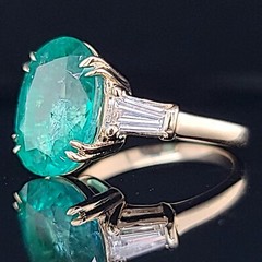 14K Yellow Gold Engagement Ring 5.11CT.Natural Green Emerald Oval Shape GIA Cert