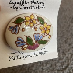 Vtg 1995 Signed Handpainted Oval Floral Ceramic Brooch Pin Cottagecore Folk Art