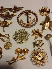 VARIETY OF VINTAGE BROOCHES LOT 21PC wear, repair, parts