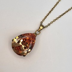 Lovely vintage amber rhinestone pendant necklace party resort flirty