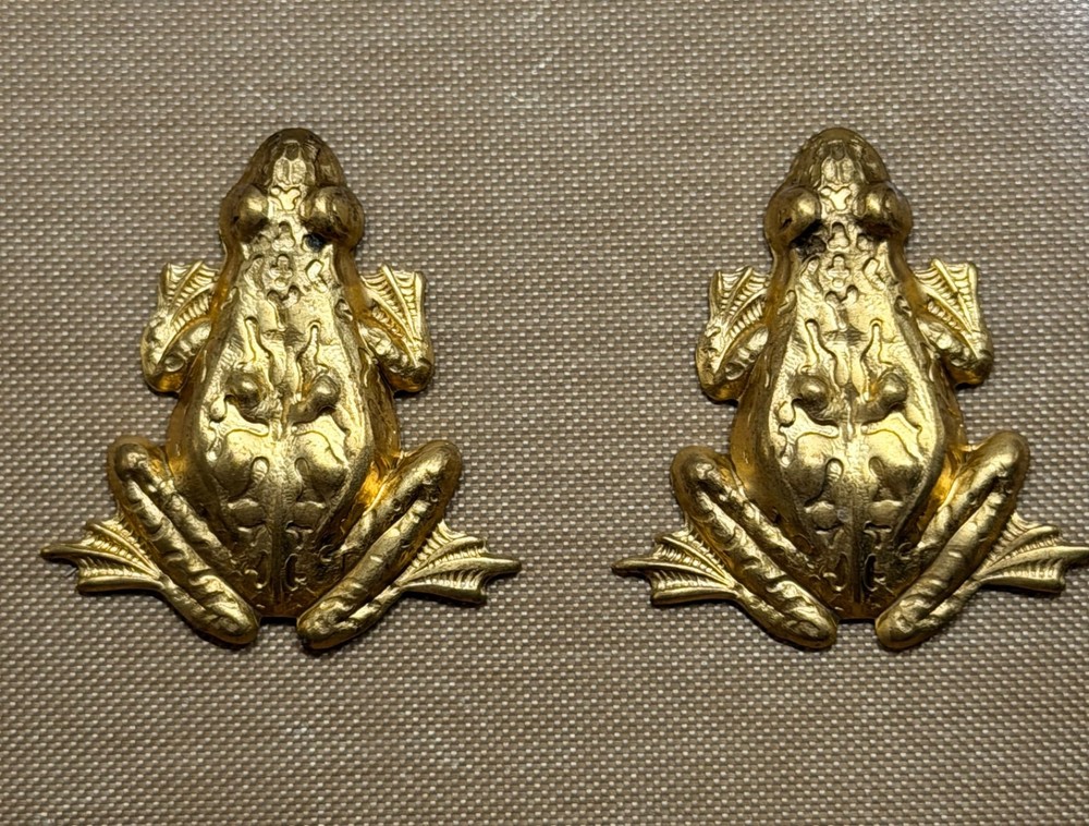 Vintage Raw Brass Frog Stamping 38mm Deep Relief Nature Jewelry Finding NOS USA