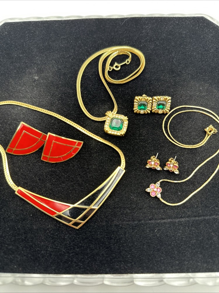 VTG Avon Set of 3 Necklace and Earring Giftset Lot 80’s Asymmetrical Gold Tone