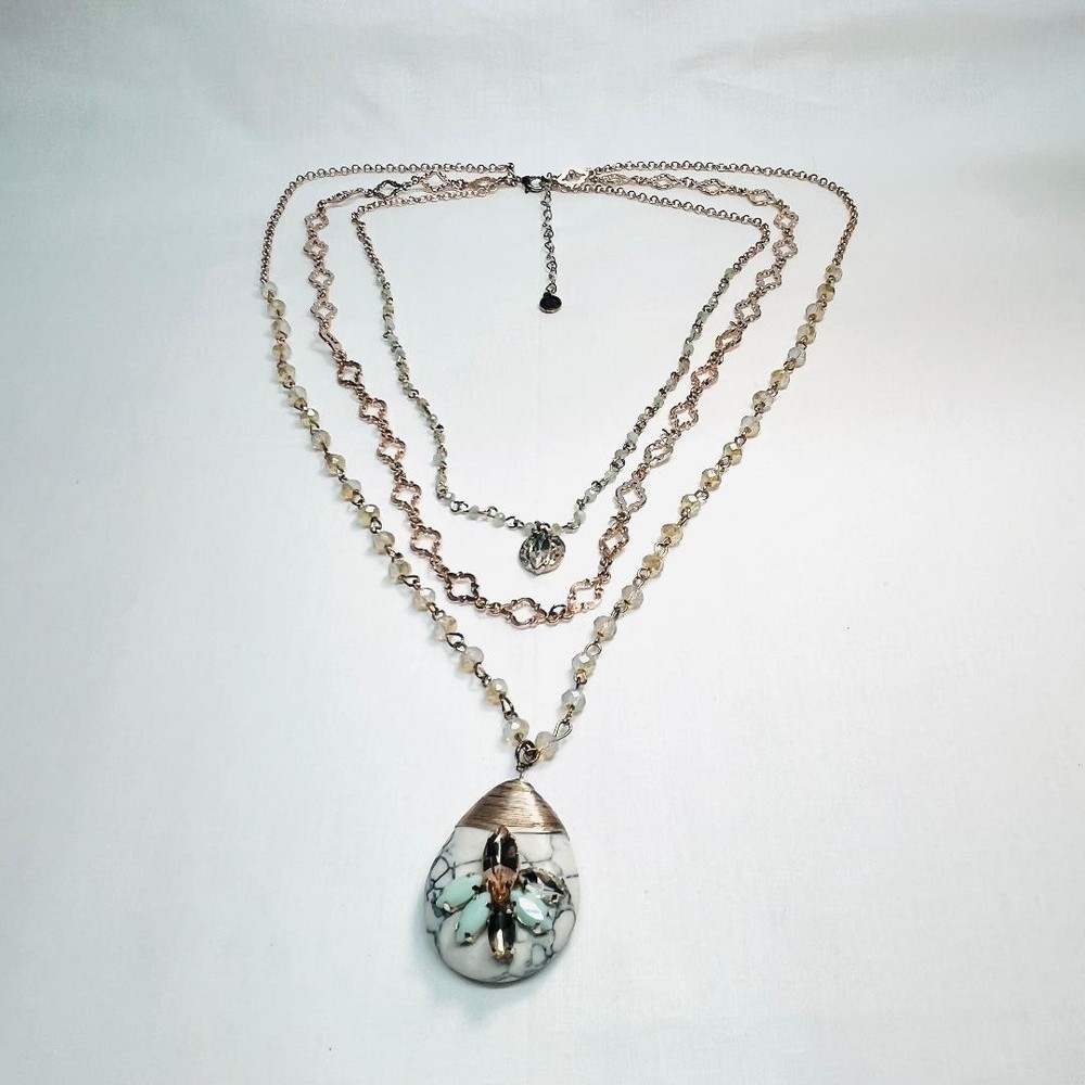 VINTAGE 1945 28 in Necklace Polished Pendant Triple Strand Gold-Tone Rhinestone