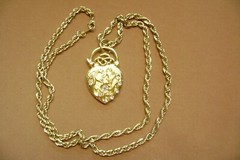 VINTAGE VICTORIAN INSPIRED SWIRL FLORAL RHINESTONE HEART PENDANT NECKLACE