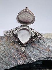 Vintage 925 Silver Poison Pillbox-Locket Bracelet Cuff Tear Shaped Black Onyx