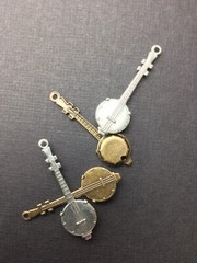 55553- 2 Pc Small Banjo Charm Jewelry Finding Brass Ox