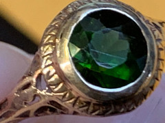 Vtg 14K Yellow Gold Ring 2.9g Fine Jewelry Size 6.25 Band Emerald Color Stone
