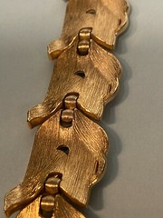Vintage Trifari Gold & White Chevron Enamel Bracelet EXCELLENT