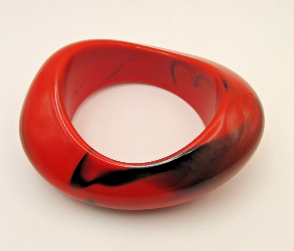 Vtg 1980s Heavy Flamy Swirled Flame Red and Black Lucite Plastic Bangle Y2K Era