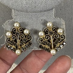 Vtg Filigree Simulated Pearl Smoky Gray Crystal Rhinestone Earrings Wedding
