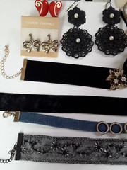 Vintage Women’s Jewelry Lot 31 Pieces Necklace Bracelet More AS PICTURED