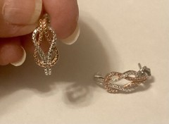 A Lot Of 3 Sets Of Vintage Post Style Earrings