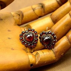 Vintage Unbranded Garnet Heart Motif Earrings (Almandine Garnet) F012