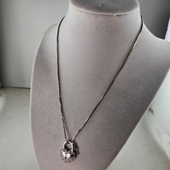Sterling Heart Pendant Lock & 10 Tiny Diamonds & 18in Chain Box Link 8.7g [8540]
