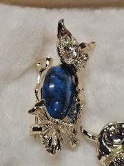 A Pair of (2) Vintage Owl Brooch Blue Gold Toned Pins