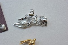 Brooch LOT Signed JJ Spoontiques AJC gold silver tone AH31