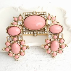 Vtg Elizabeth Taylor Avon Coral Brooch Clip Earrings Set Demi Parure Victorian