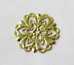 100pcs Floral Stamping Six Points 21mm Brass Filigree Findings for DIY Crafts
