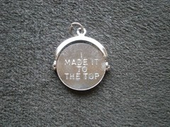 Pikes Peak Made it to Top Spinner Vintage Silvertone Enamel Charm Pendant 1.8g