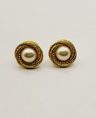 Napier Earrings Gold Tone Faux Pearl Screw Back Clip On Hoop Rope .75 in Vintage