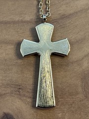 VTG 1975 Avon Juliet Green Lucite Cross Necklace Gold Tone Faux Jade Nice Gift