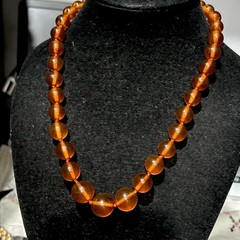 Vtg Beautiful Baltic Balls AMBER Beads Knotted Honey Color Necklace 36g