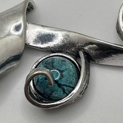 Vintage alisha d necklace Silver tone Twisted Metal With Blue Acrylic Cabochons