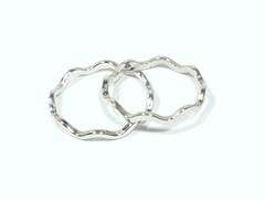 Two Vintage Avon Silver Tone Fashion Waves Stackable Rings Size 7