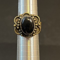 Vintage Black Onyx & Brass Metal Ring Boho Size 9 Gold Tone Protection Strength
