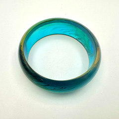 VTG Blue & Green Lucite Wide Bangle Bracelet Encased Peacock Feather Chunky Boho