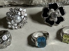Lia Sophia Lot of 5 Fashion Evening Wear Everyday Wear Rings