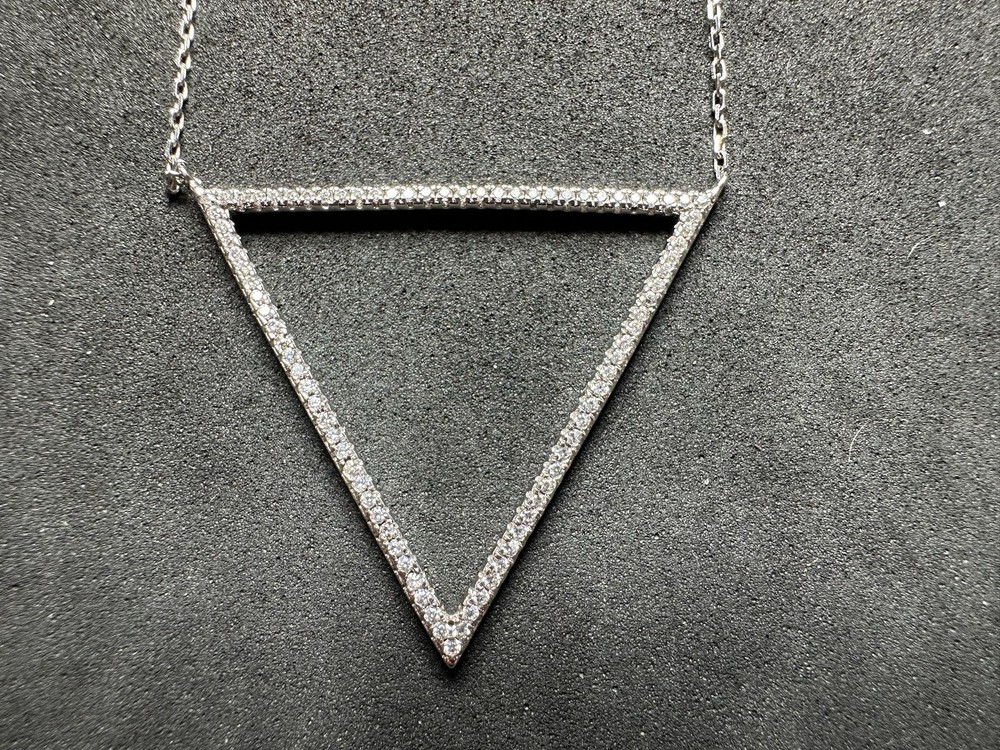 3.70g Vintage Sterling Silver 925 Pave Triangle Pendant Necklace 32 in M